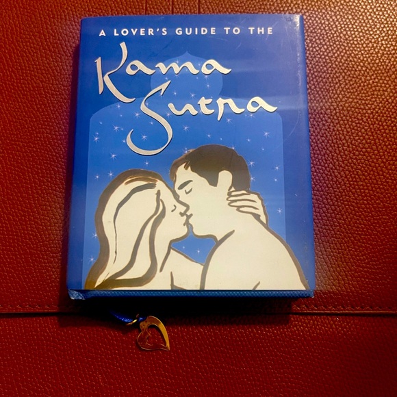 Kama Sutra tiny book - Picture 1 of 3